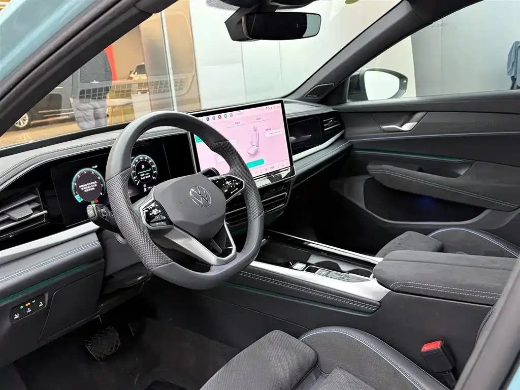 Volkswagen Passat 2024 из CN, фото 3