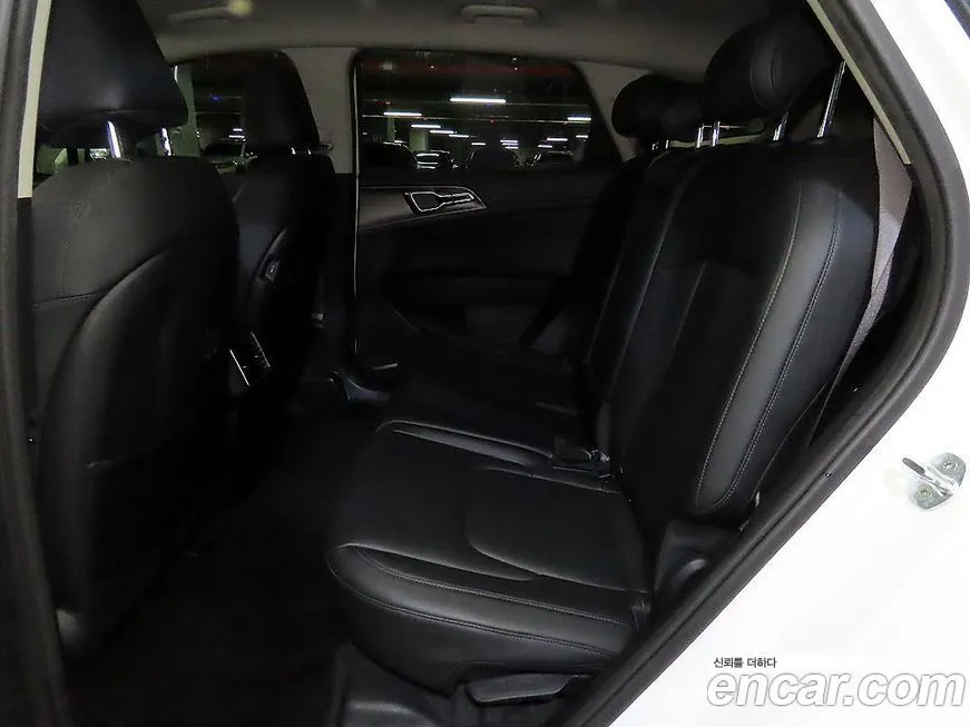 Kia Sportage — фото 8
