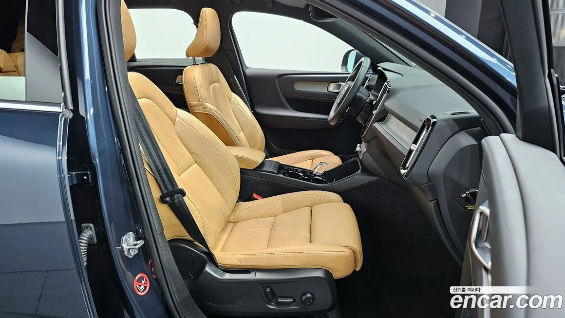Volvo XC40 2022 из KR, фото 3