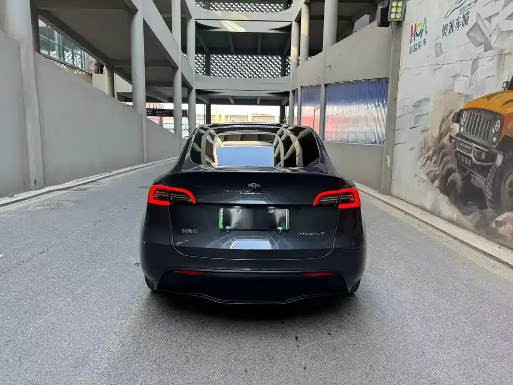 Tesla Model Y — фото 7