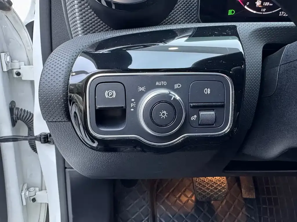 Mercedes-Benz A-Class 2023 из CN, фото 6