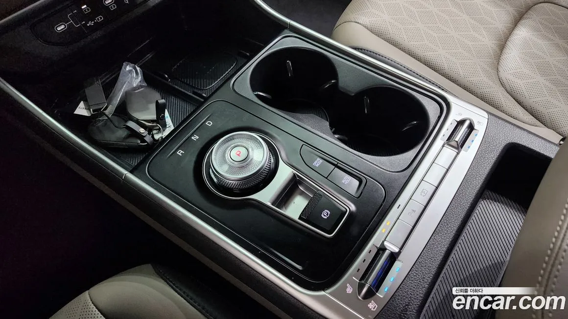 Kia Carnival — фото 10