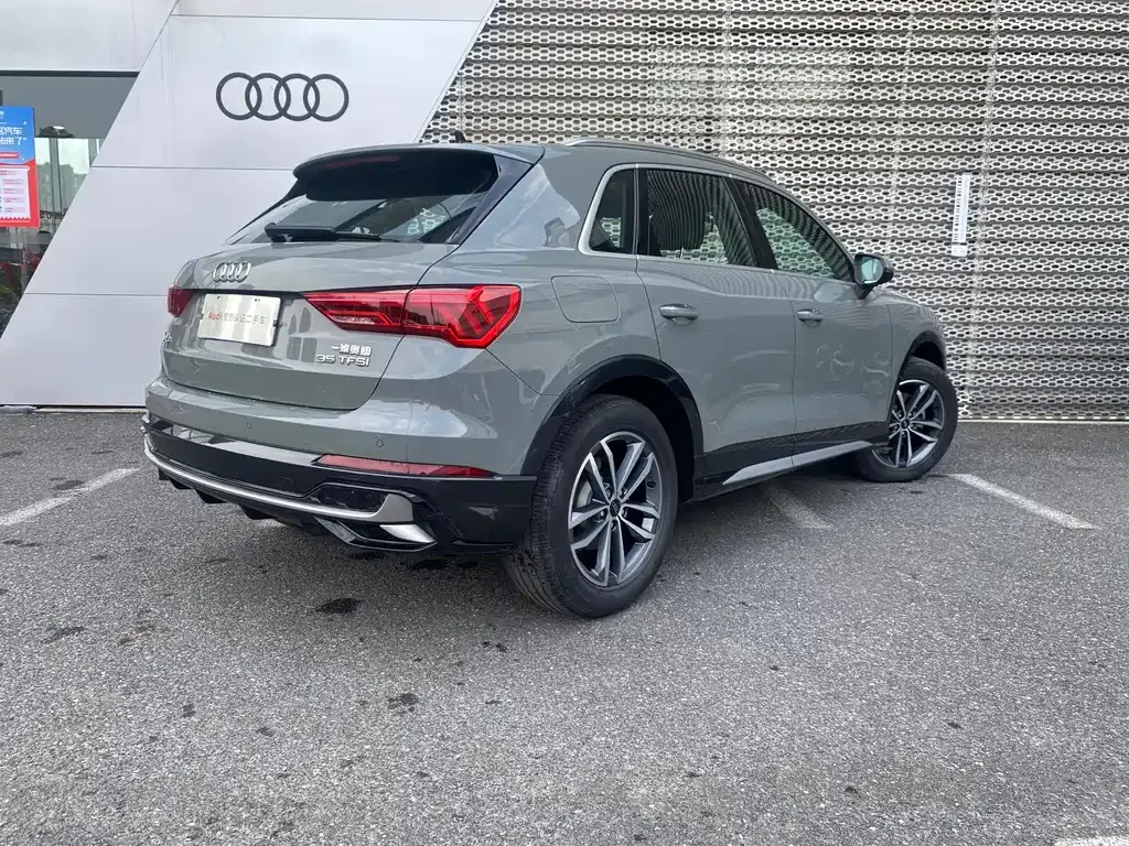 Audi Q3 — фото 9