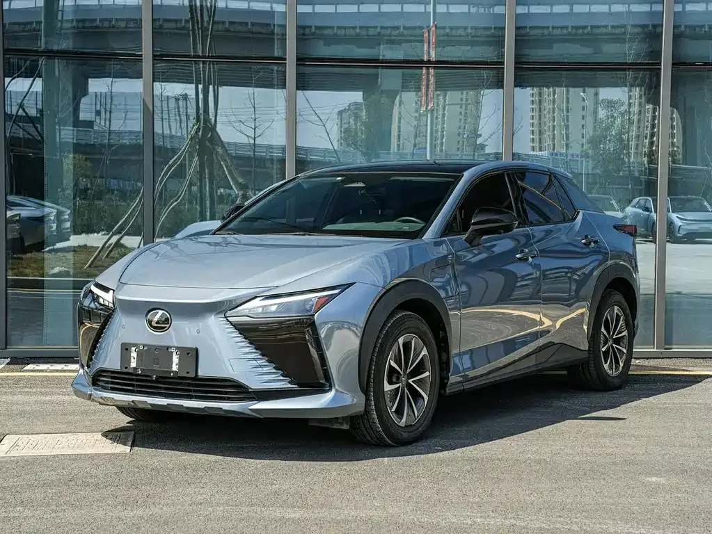 Lexus RZ — фото 1