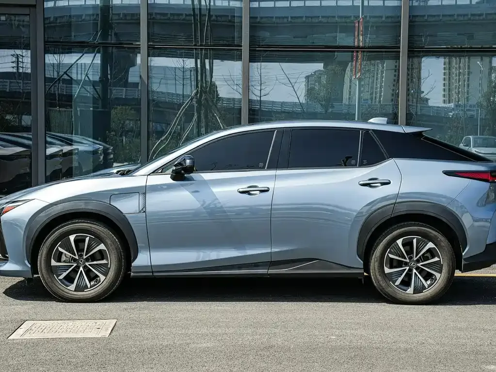 Lexus RZ — фото 10