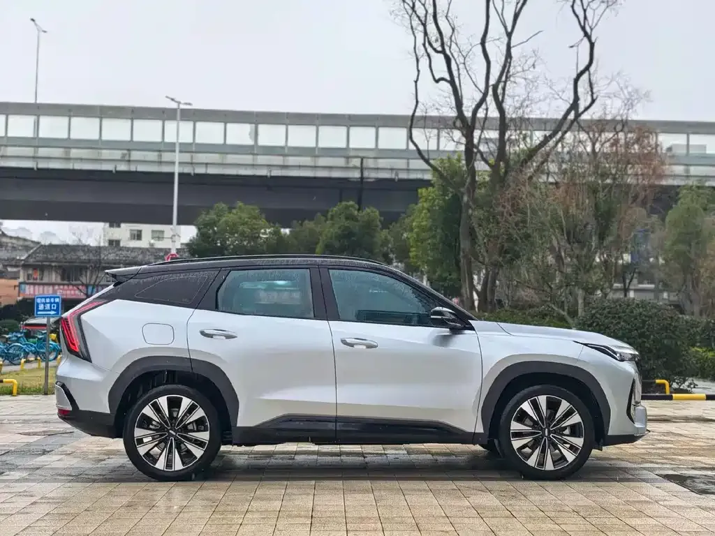 Geely Boyue L 2025 из CN, фото 2