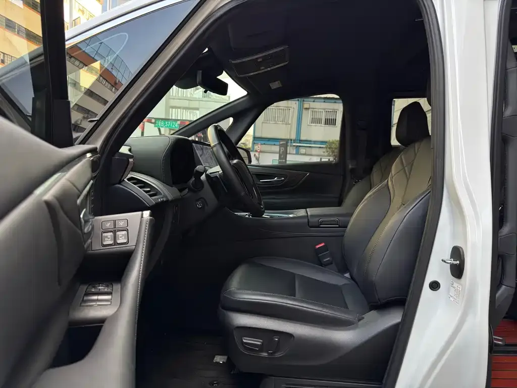 Toyota Vellfire — фото 7