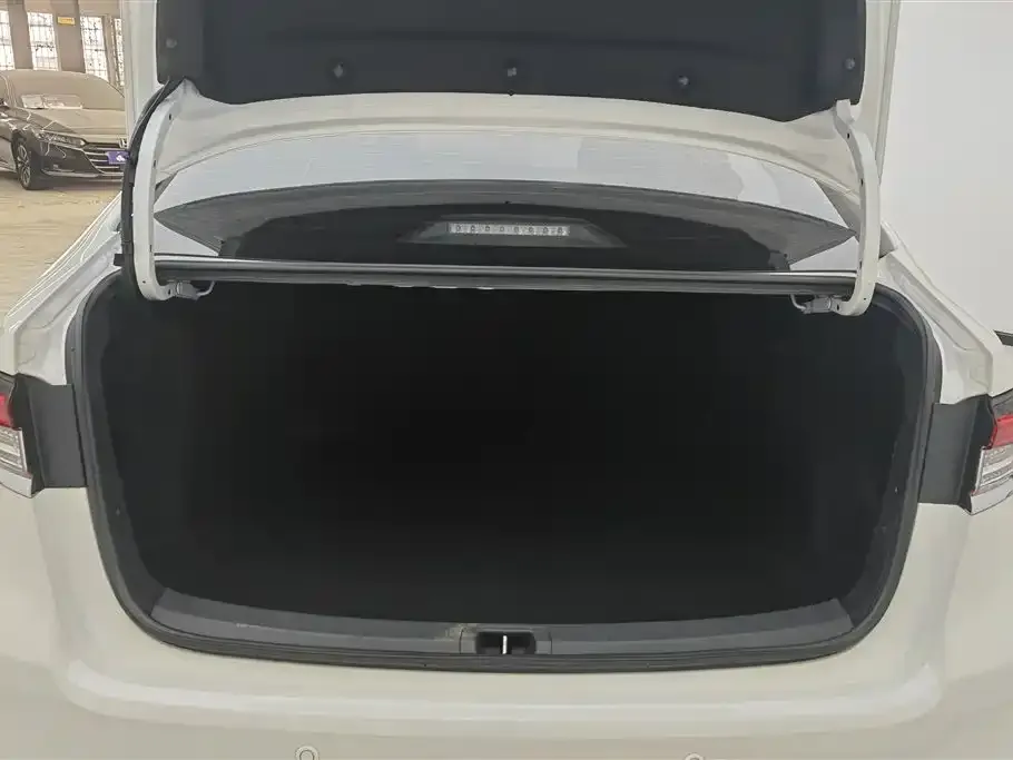 Toyota Corolla 2024 из CN, фото 9