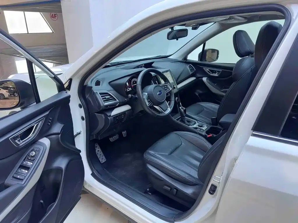 Subaru Forester — фото 10
