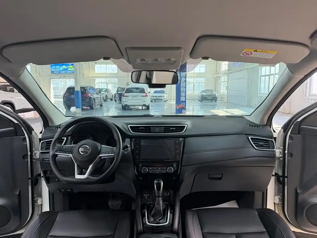 Nissan Qashqai — фото 10
