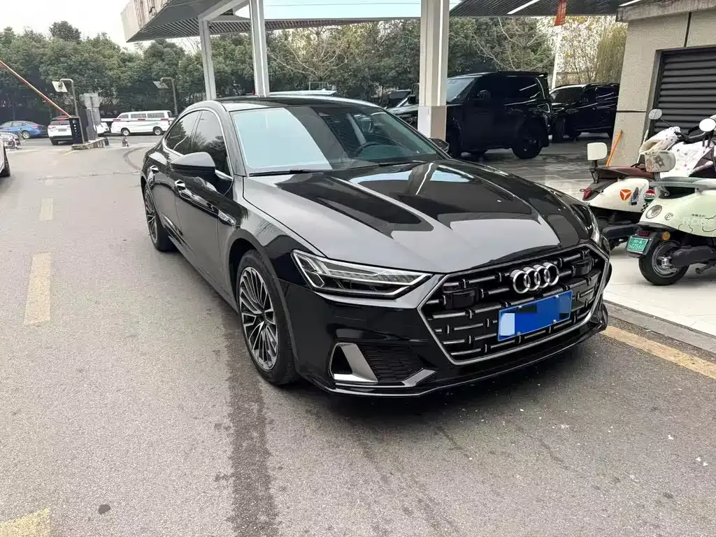 Audi A7L — фото 5