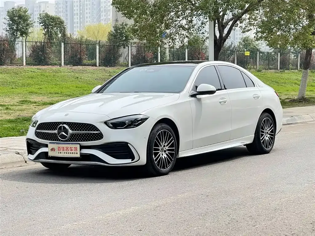 Mercedes-Benz C-Class — фото 1