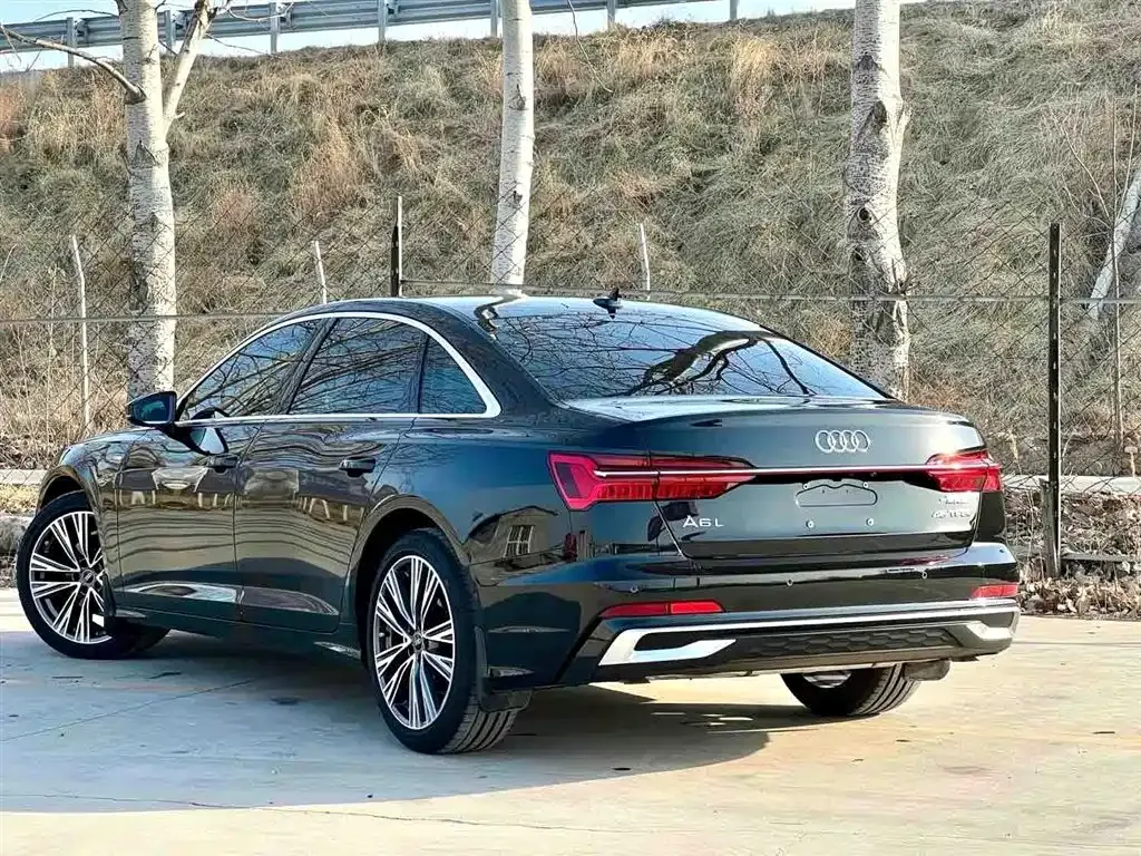 Audi A6L — фото 6