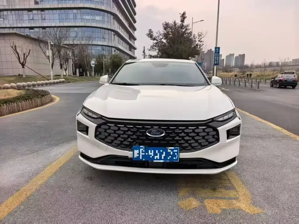 Ford Mondeo 2023 из CN, фото 5