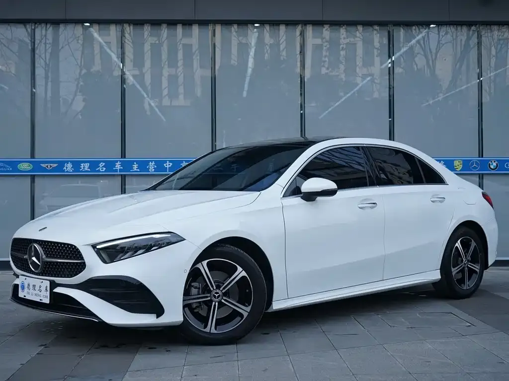 Mercedes-Benz A-Class — фото 1
