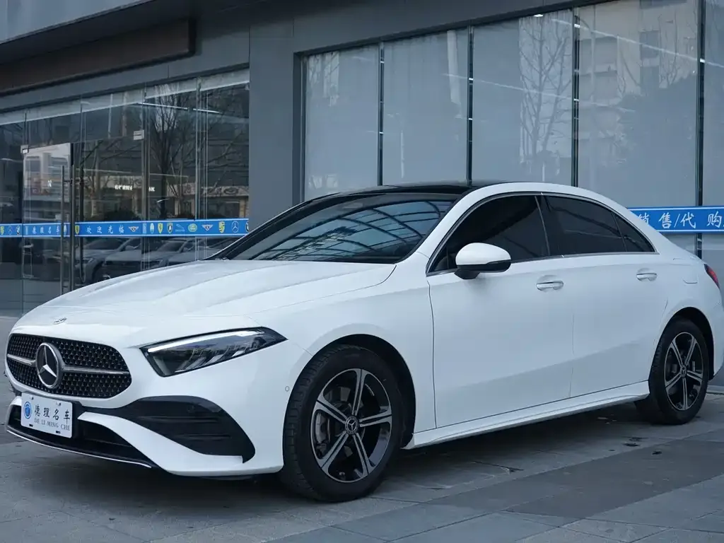Mercedes-Benz A-Class — фото 10