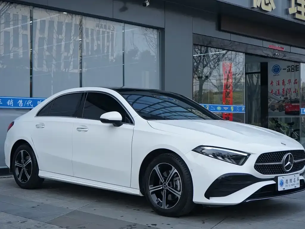 Mercedes-Benz A-Class — фото 6