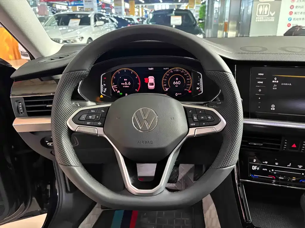 Volkswagen Passat — фото 5