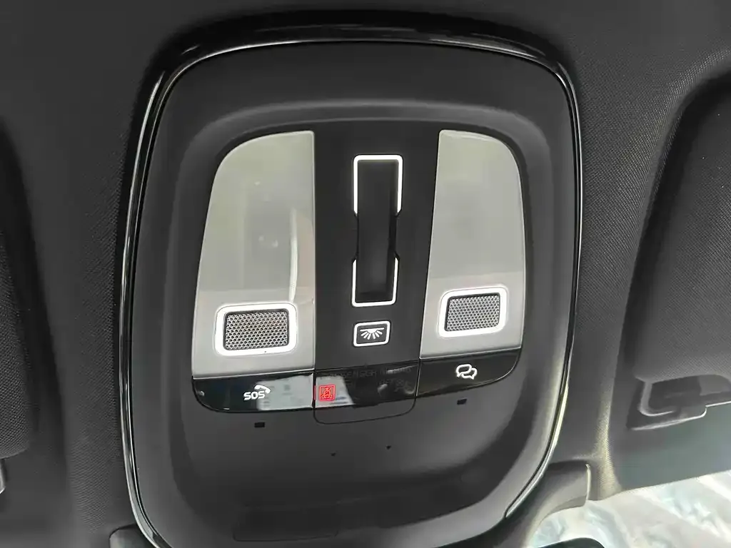 Volvo S90 2024 из CN, фото 5