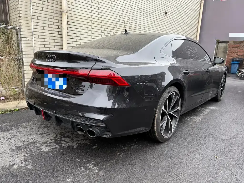 Audi A7L 2022 из CN, фото 4