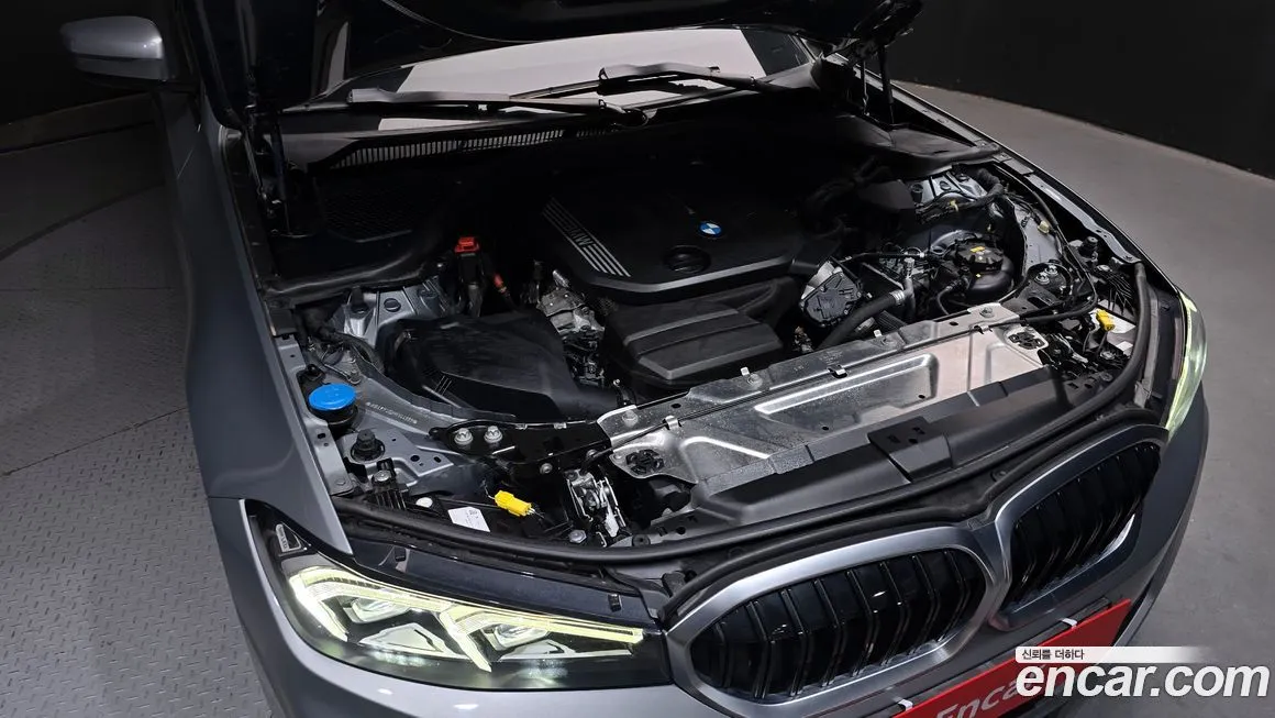 BMW 3-Series 2023 из KR, фото 8