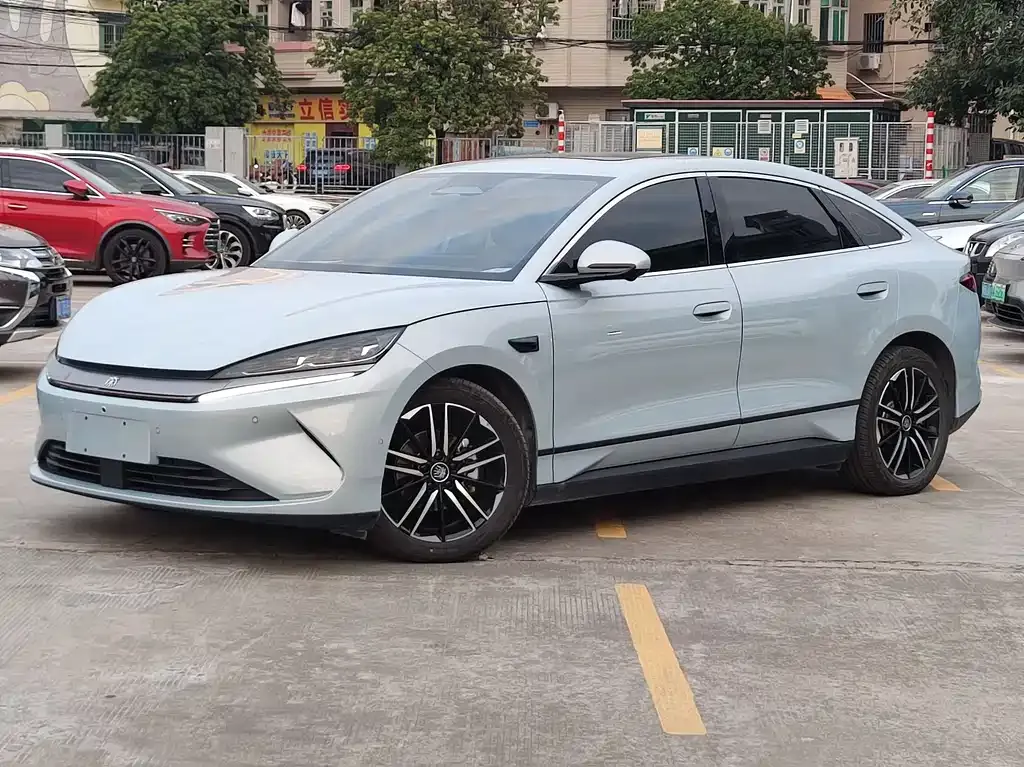 BYD Qin L — фото 1