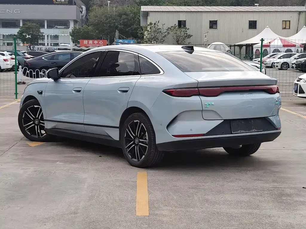 BYD Qin L — фото 7
