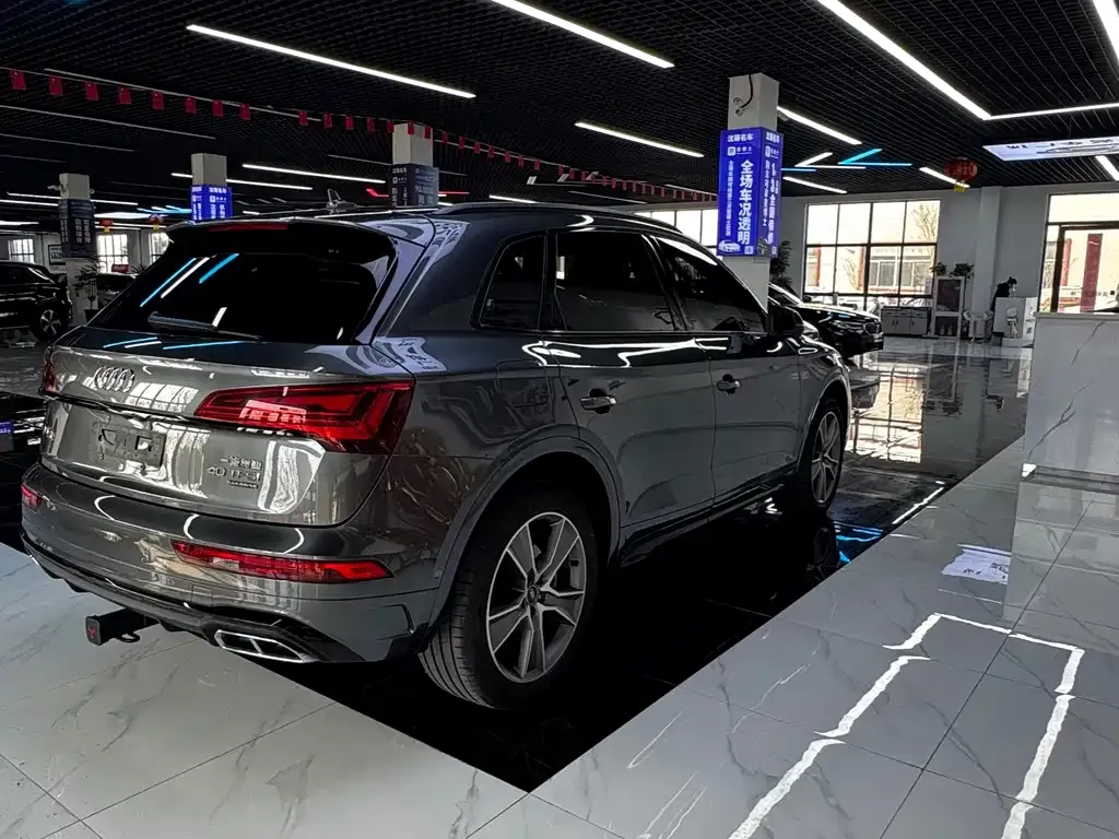 Audi Q5L 2021 из CN, фото 3