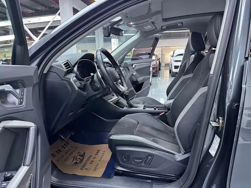 Audi Q3 2021 из CN, фото 3