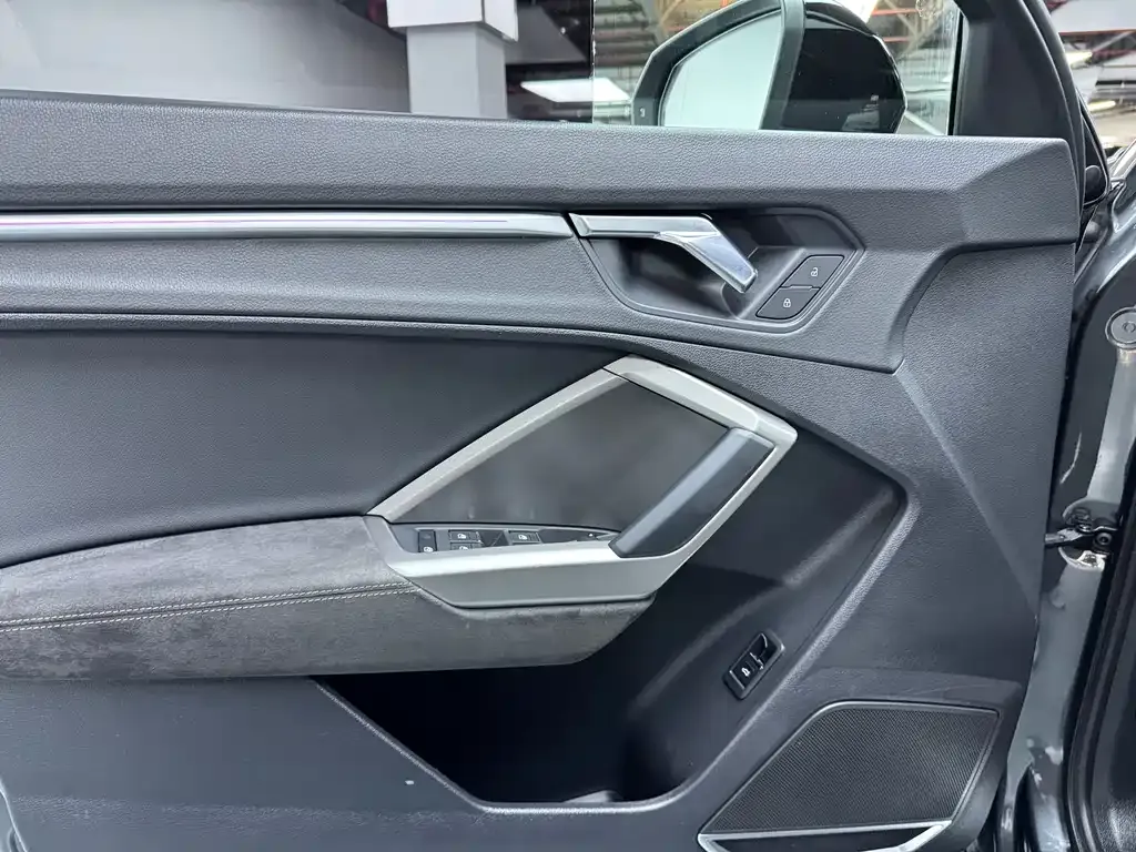 Audi Q3 2021 из CN, фото 6