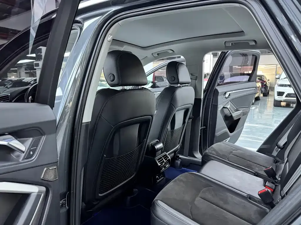 Audi Q3 2021 из CN, фото 5