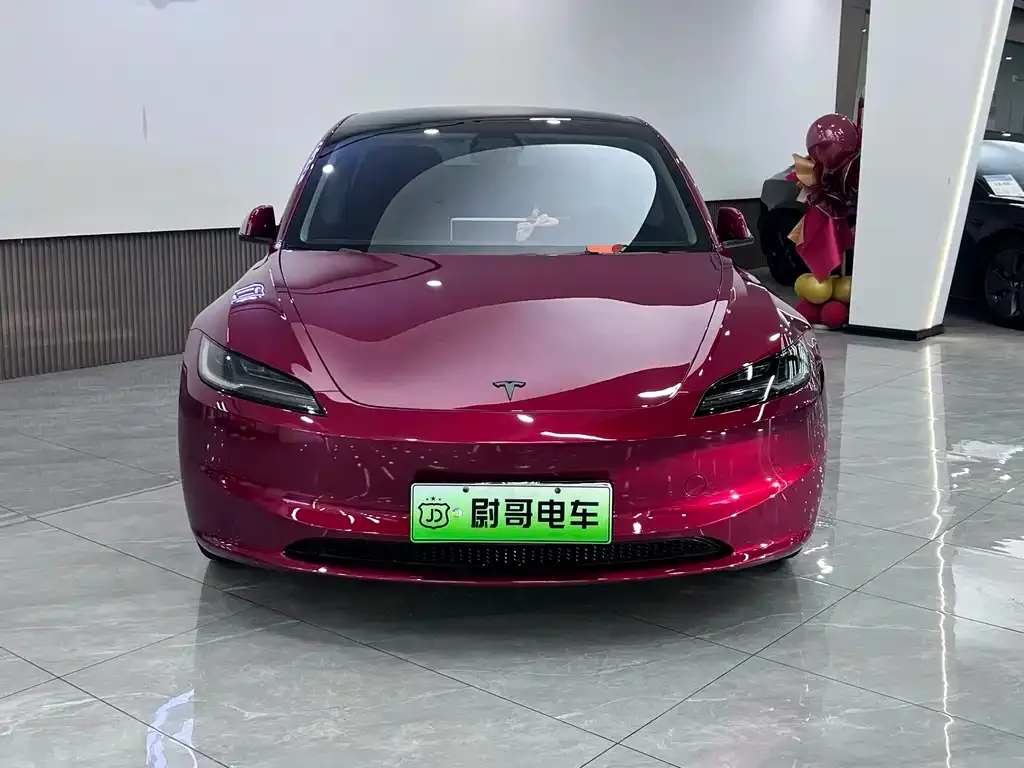 Tesla Model 3 — фото 5