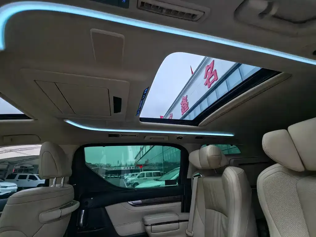 Toyota Vellfire 2022 из CN, фото 6