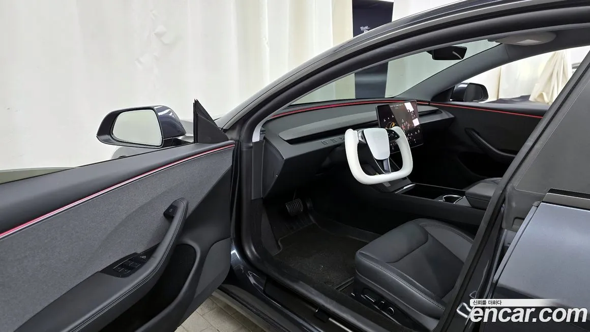 Tesla Model 3 — фото 10