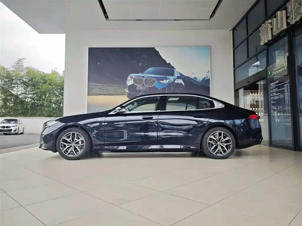 BMW i5 2025 из CN, фото 10