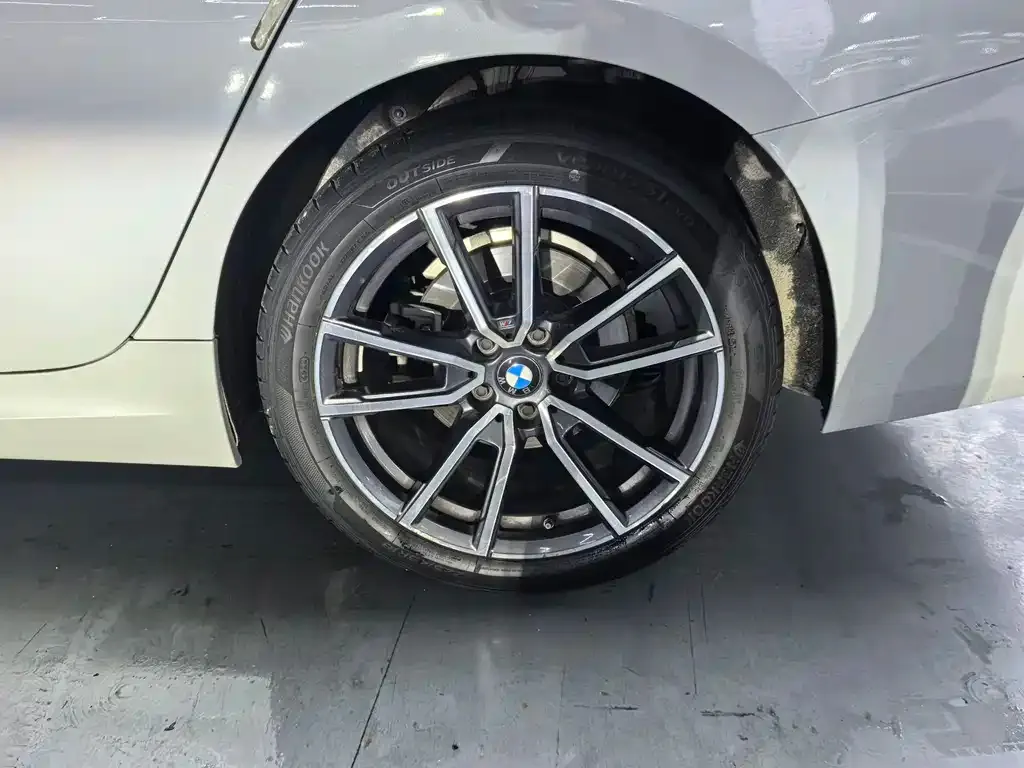 BMW 3 Series 2023 из CN, фото 4