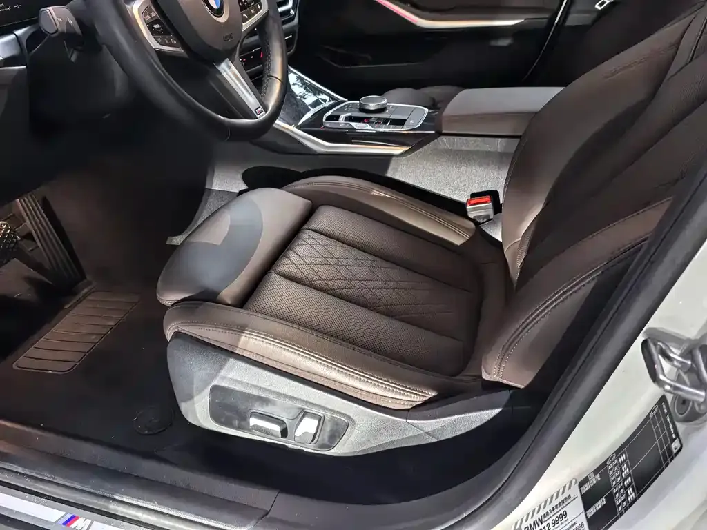 BMW 3 Series 2023 из CN, фото 9
