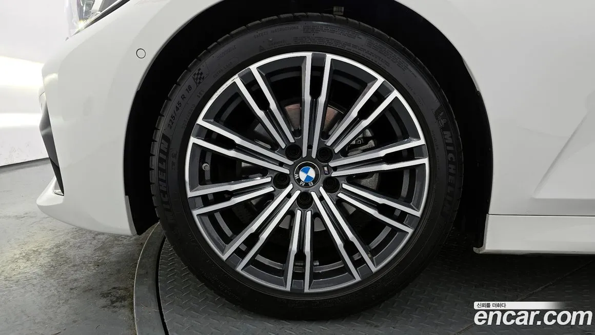 BMW 3-Series 2021 из KR, фото 5