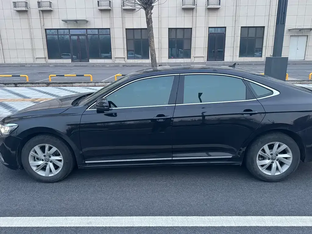 Volkswagen Passat — фото 8