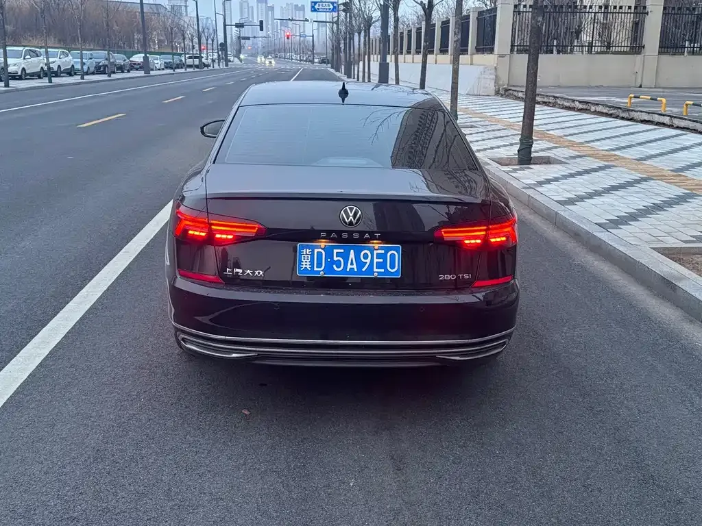 Volkswagen Passat — фото 9
