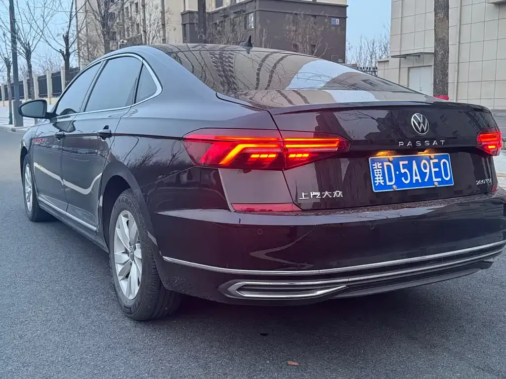 Volkswagen Passat — фото 6