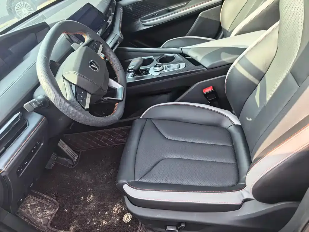 Changan UNI-V 2023 из CN, фото 2