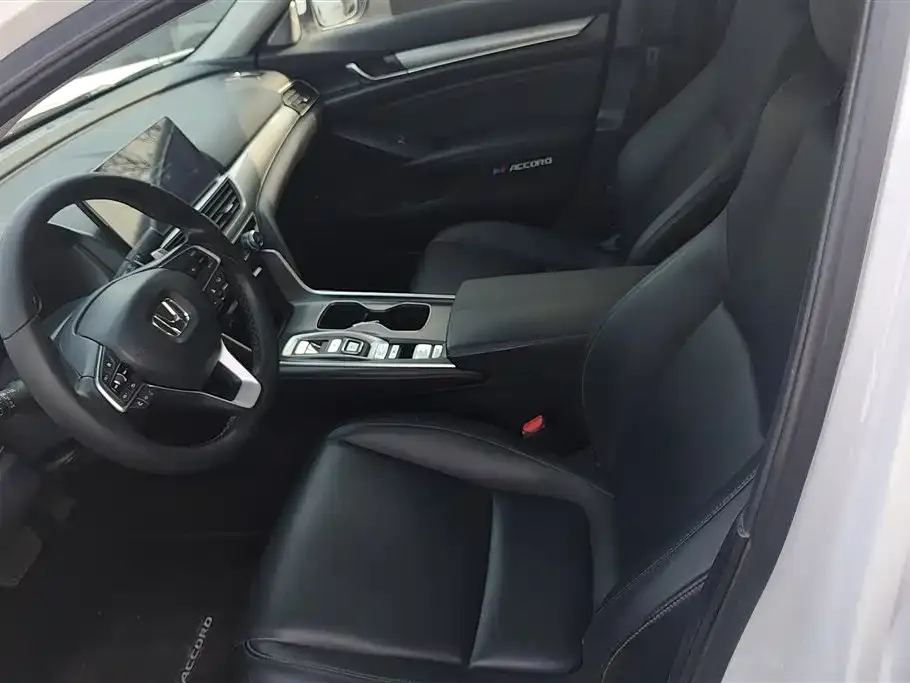 Honda Accord 2023 из CN, фото 2
