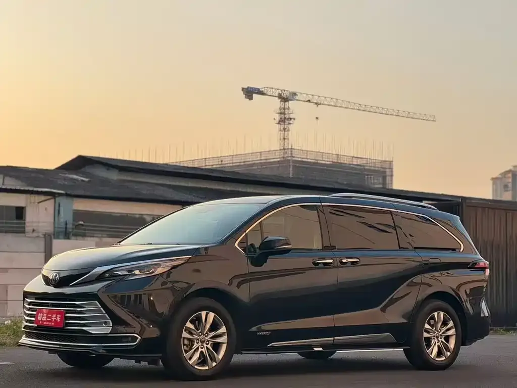 Toyota Sienna 2022 из CN, фото 8