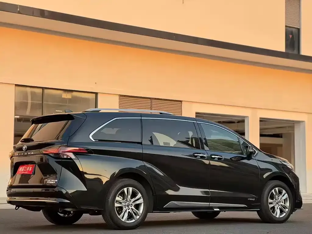 Toyota Sienna 2022 из CN, фото 4