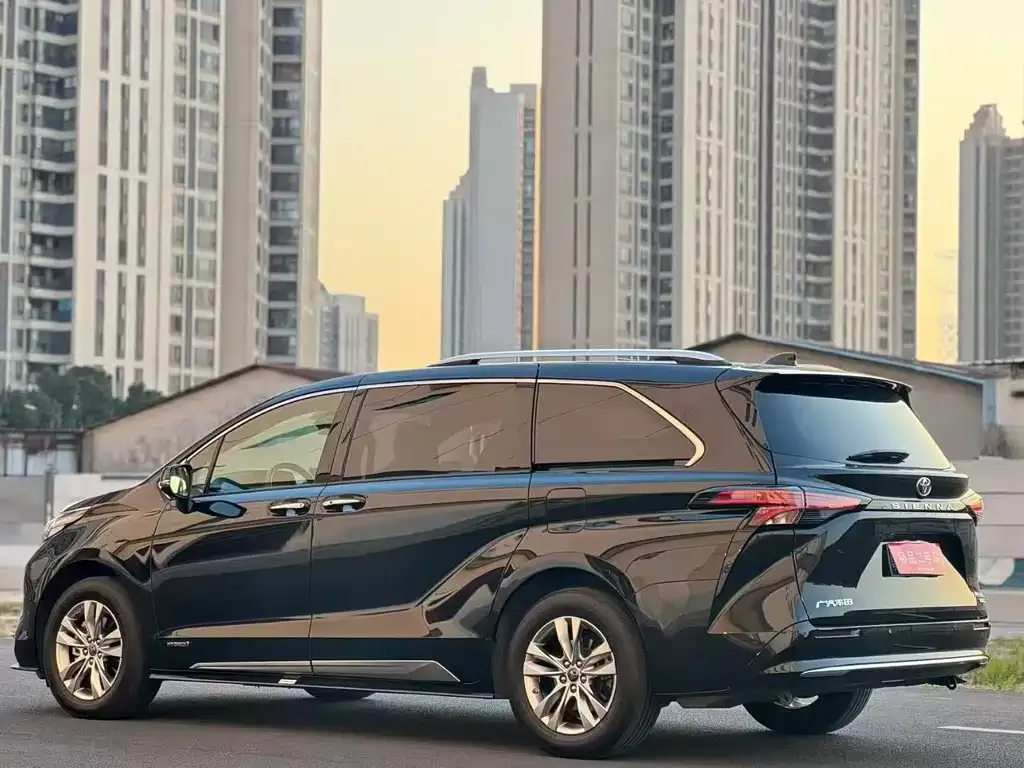 Toyota Sienna 2022 из CN, фото 5