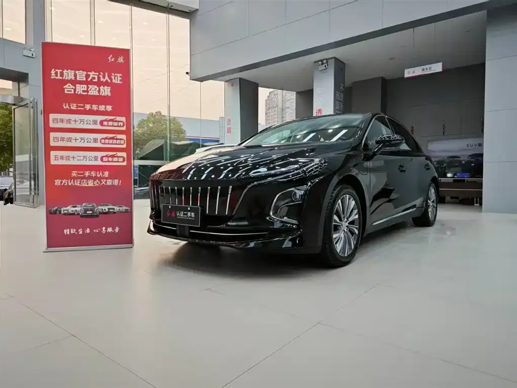 Hongqi E-QM5 — фото 1