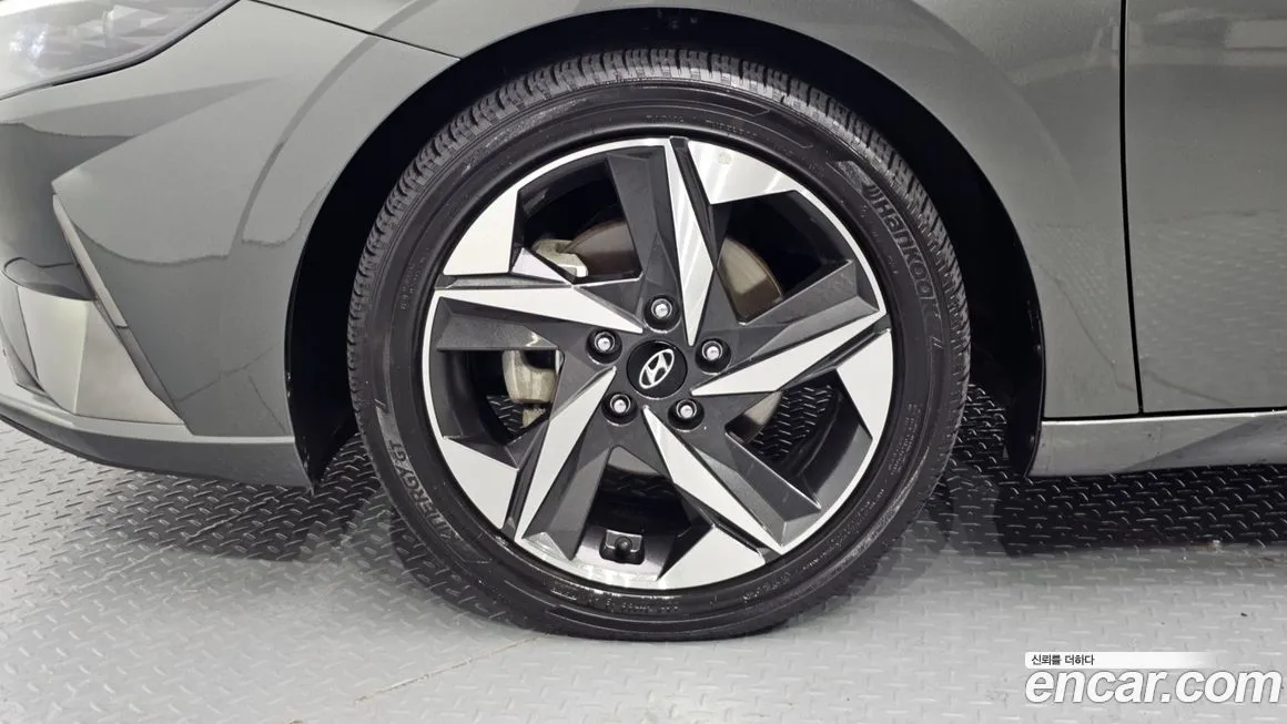 Hyundai AVANTE — фото 3