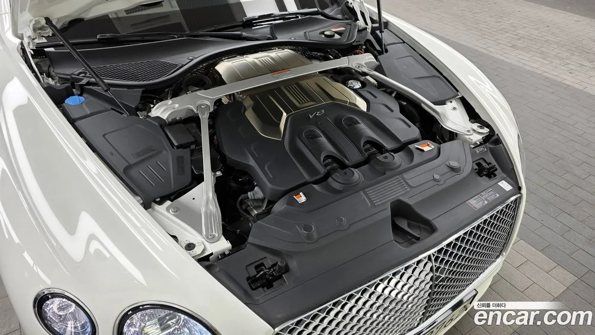 Bentley Continental 2022 из KR, фото 9