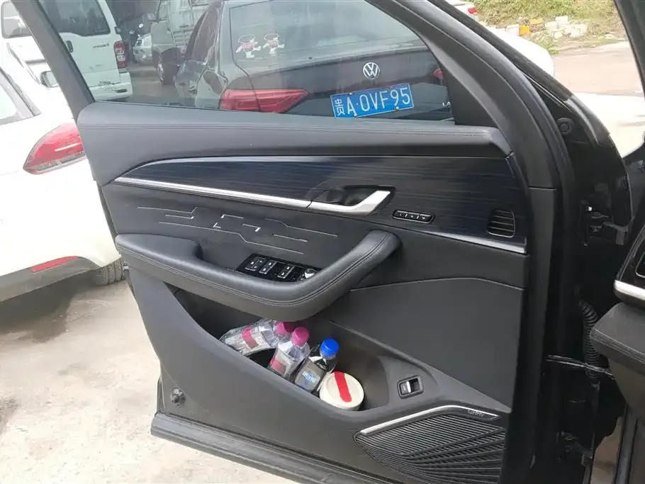 Geely Xingyue L 2024 из CN, фото 3